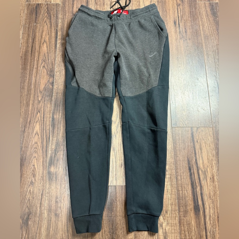 Nike Men's Two-Tone Jogger Pants